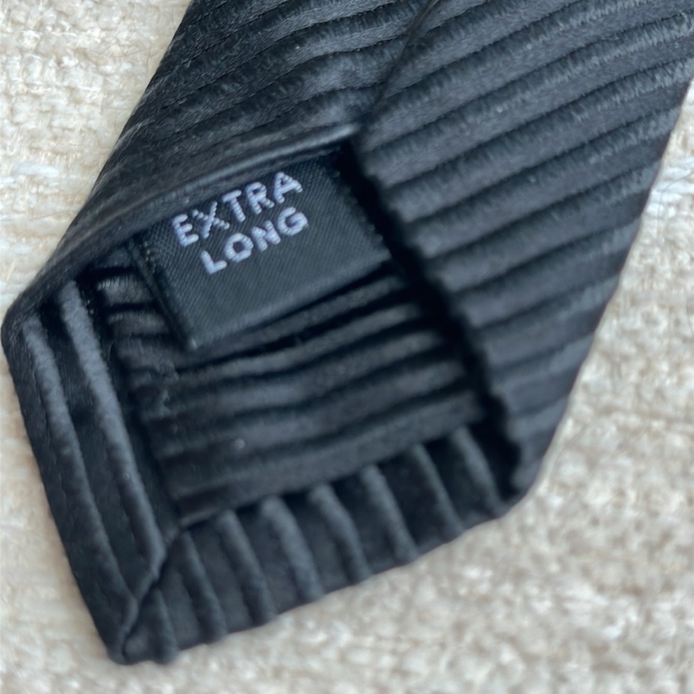 David Donahue Men’s Silk Striped Black Tie 64 1/2” - Picture 7 of 7